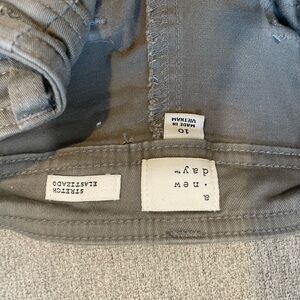 A New Day Olive Stretch Elastizado Pants Size 10 Women’s